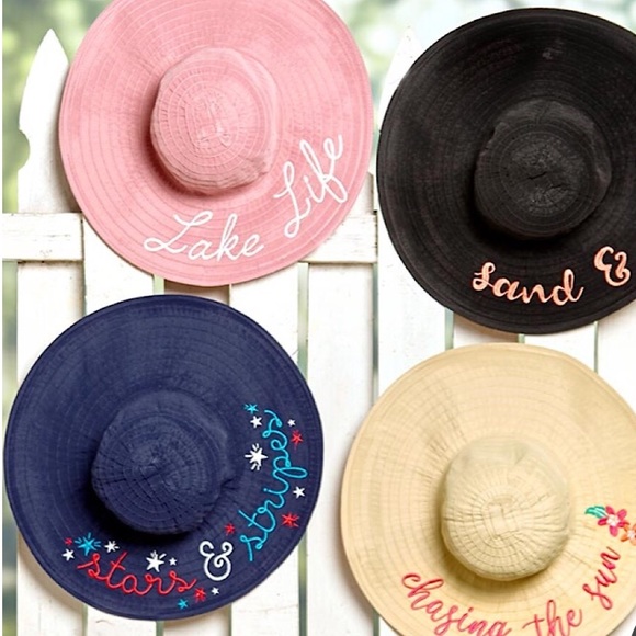 NWT! Trendy! Lake Life Floppy Beach/Sun Hat - Picture 2 of 2